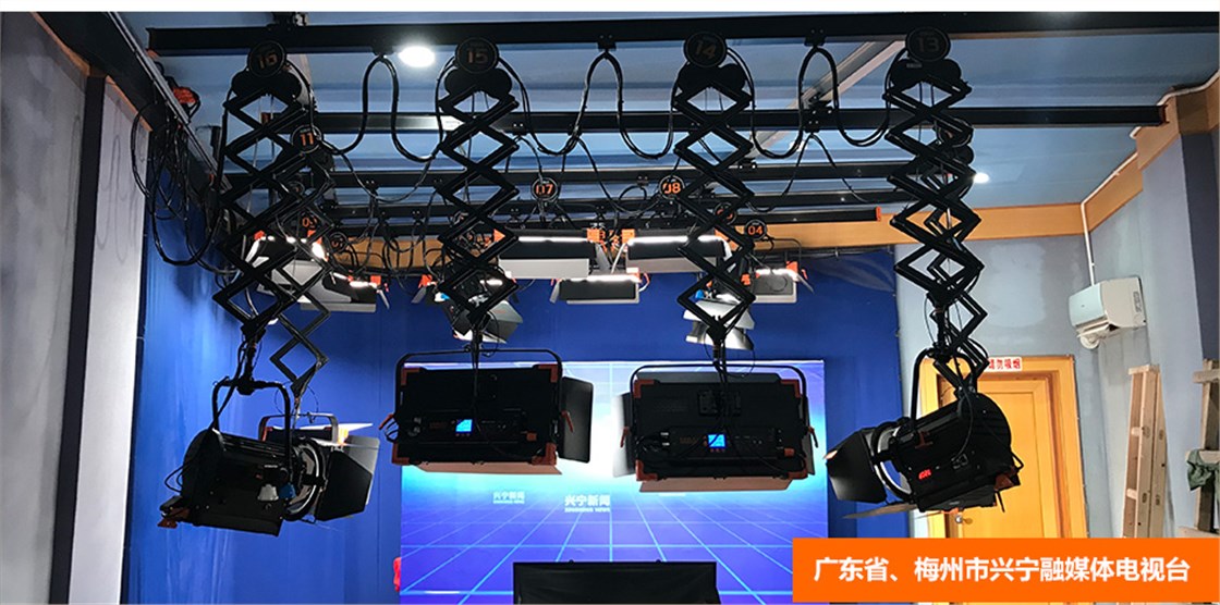 演播室聚光灯200W (11)