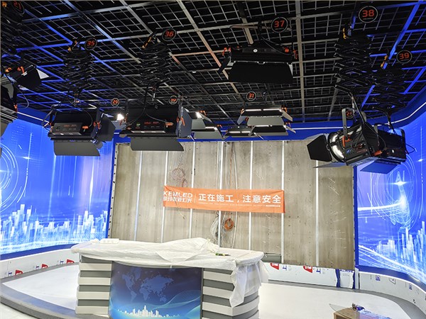 珂玛灯光入驻南昌新建区融媒体演播大厅
