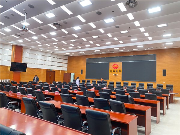乌海能源427房间偏色,灯具光源有频闪如何解决？