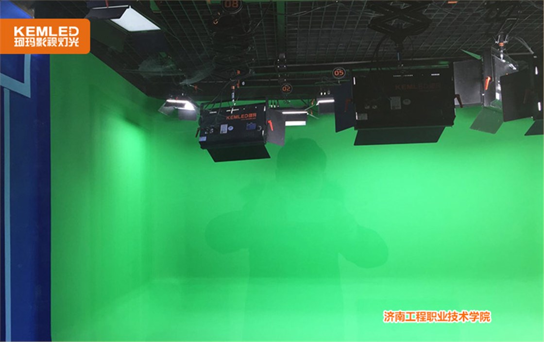 校园电视台灯光