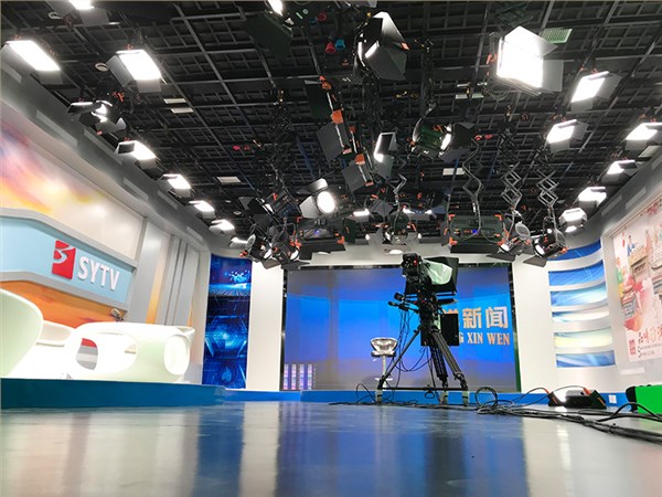 120㎡县级融媒体灯光设计,武汉珂玛是怎么做的? 120㎡县级融媒体灯光设计,武汉珂玛是怎么做的?
