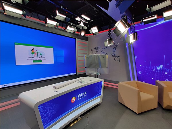 85㎡夏县融媒体演播室,实景+虚拟电视台灯光