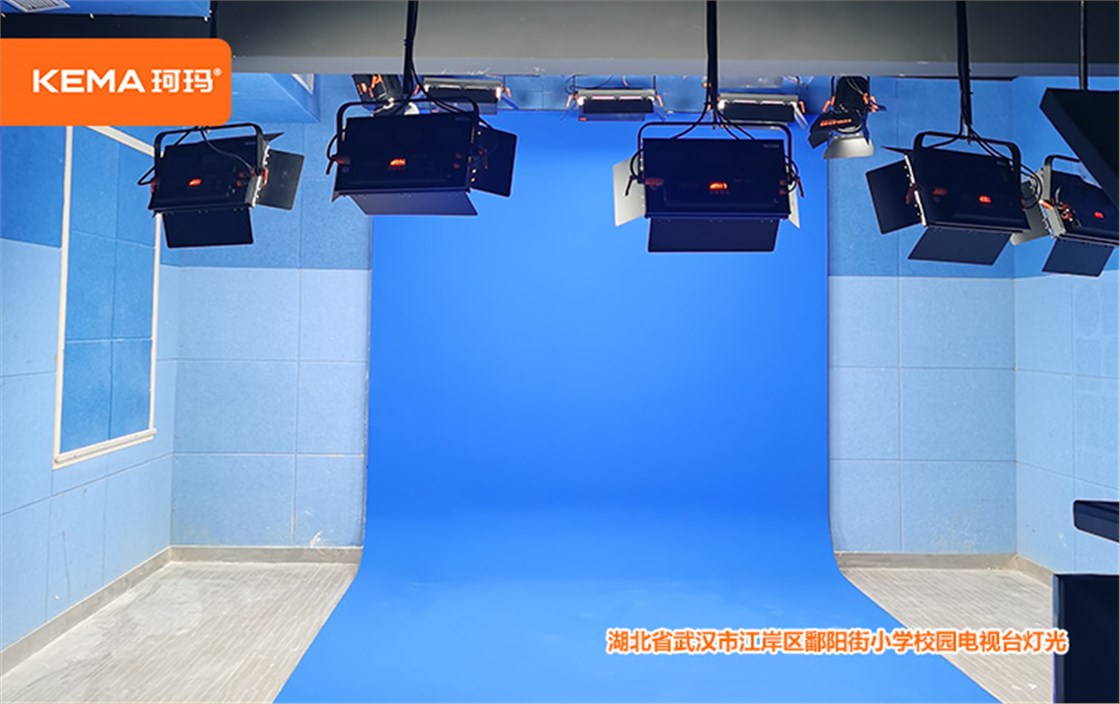 鄱阳街小学校园电视台 