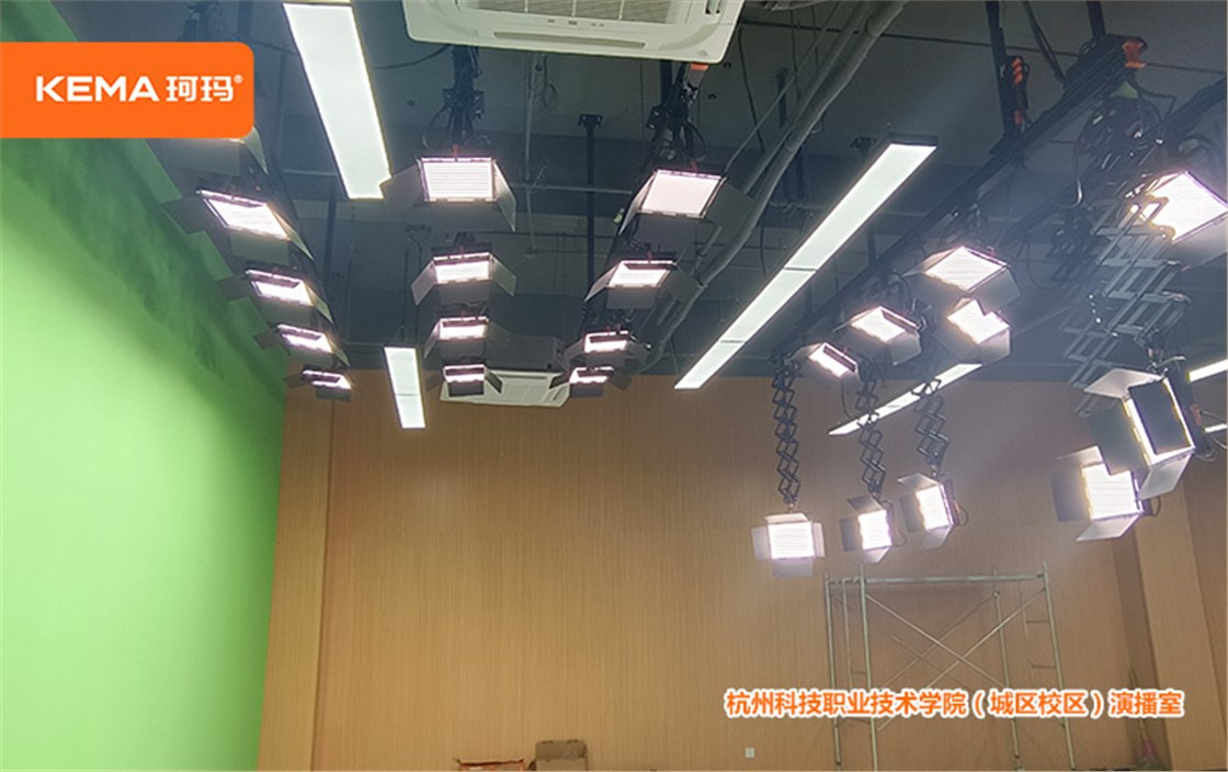 杭州科技职业技术学院（城区校区）演播室 (1)