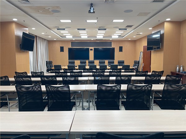 内蒙古乌海视频会议室：酒红脸，拍照偏色怎么办？