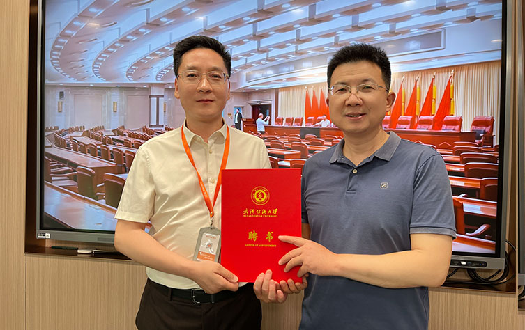 武汉珂玛杜书涛受聘硕士研究生行业导师1