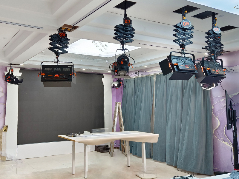浙江省杭州坚尼传媒直播间灯光项目（第二个）