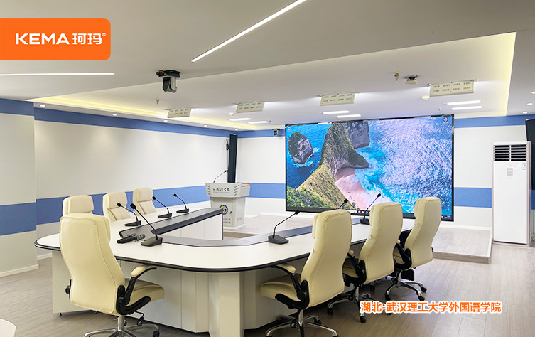 武汉理工大学外国语学院3